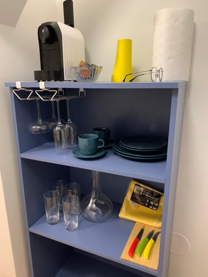 Small But Charming-Yellow Appartement バーデン エクステリア 写真